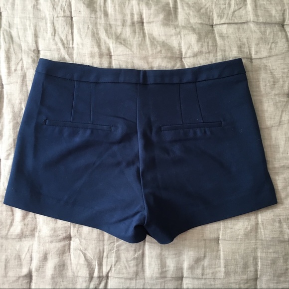Zara Basic Short - Picture 2 of 4